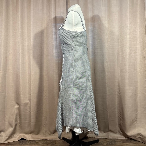 Striped Gray Dress with Lace Details - Picture 9 of 11